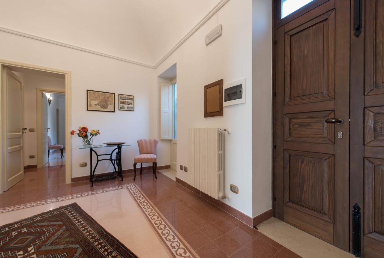 Duomo Seaside Deluxe Apartment By Ortigia Apartments Syracuse Exterior photo