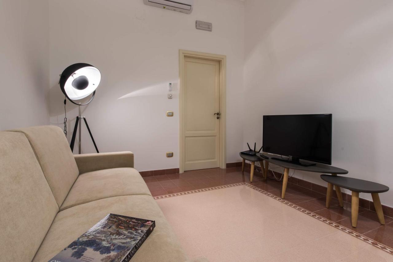 Duomo Seaside Deluxe Apartment By Ortigia Apartments Syracuse Exterior photo
